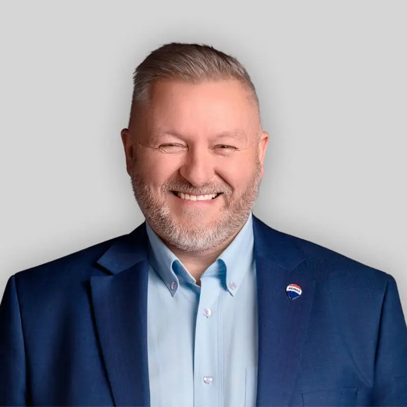 Dominik Huszcza - agent nieruchomości w biurze Remax Smart