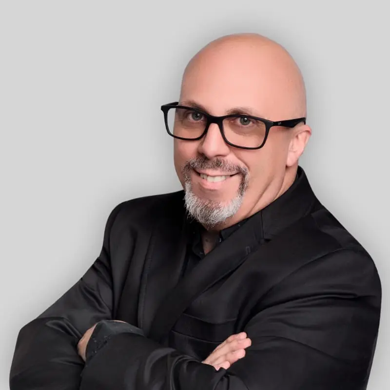 Paweł Olchowik - agent nieruchomości biura Remax Smart