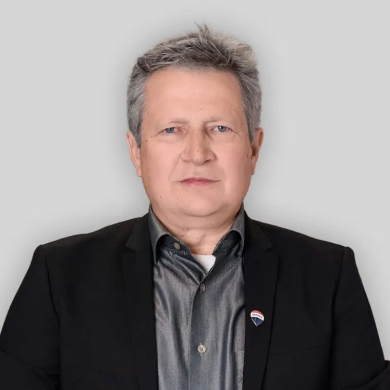 Piotr Siciński - agent nieruchomości w biurze Remax Smart