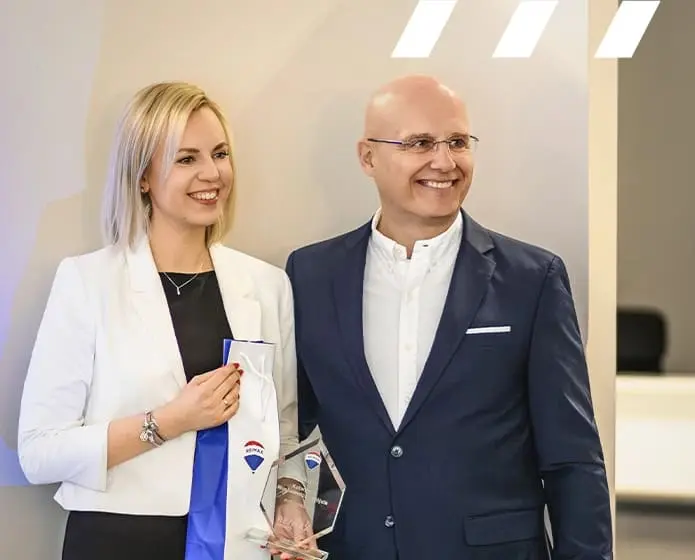 Praca jako agent nieruchomości w biurze REMAX Smart Warszawa